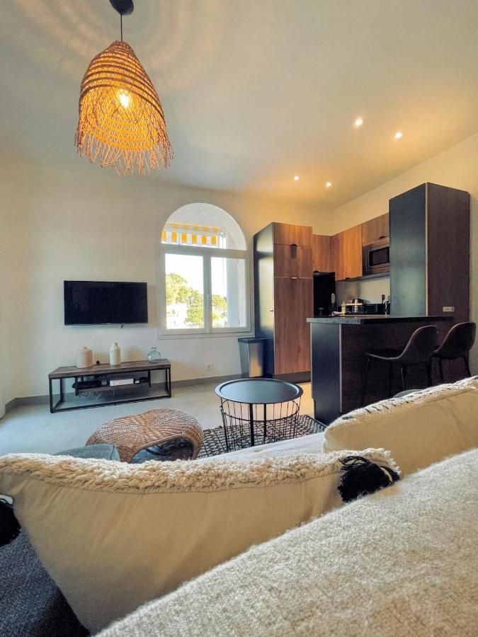 Apartment Au Bord De L'eau Climatise Avec Terrasse Et Vue A 40m De La