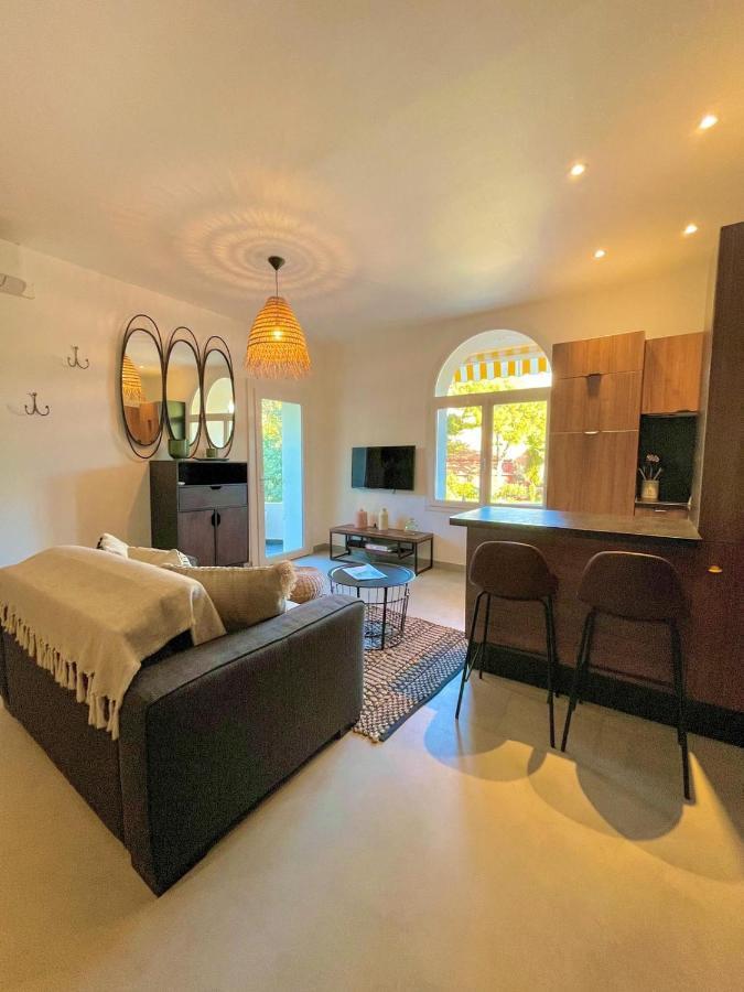 Apartment Au Bord De L'eau Climatise Avec Terrasse Et Vue A 40m De La